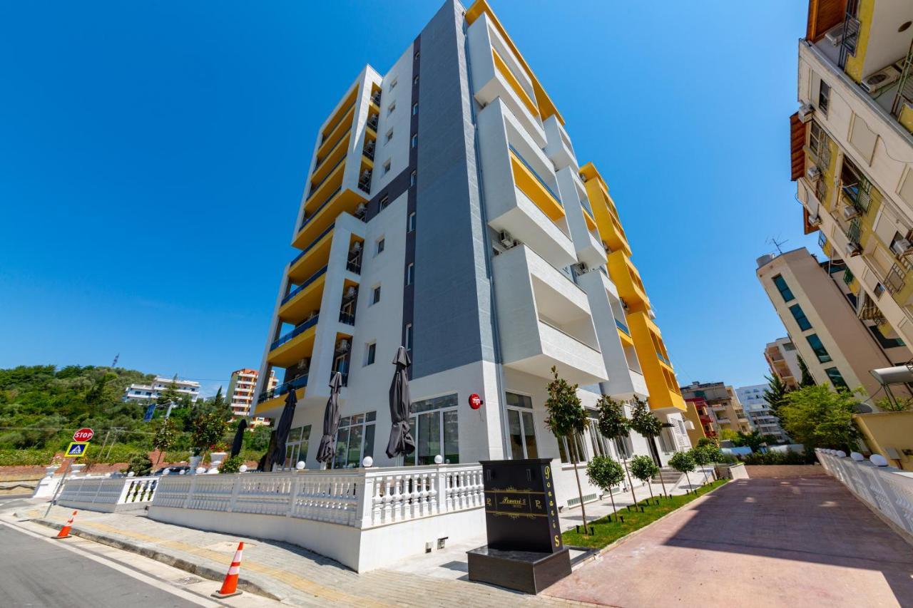 Ponari S Hotel Kryemëdhej Exteriör bild